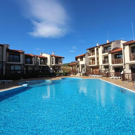 Menada Imperial Heights Villas Sunny Beach Esterno foto