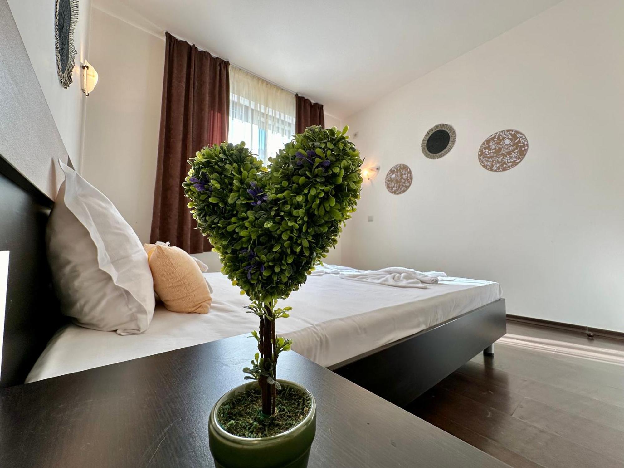 Menada Imperial Heights Villas Sunny Beach Esterno foto